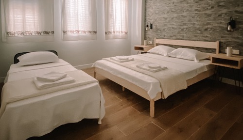 Chambre Supérieure, plusieurs lits, patio, vue jardin
