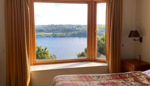 Cabane Familiale, vue partielle sur le lac
