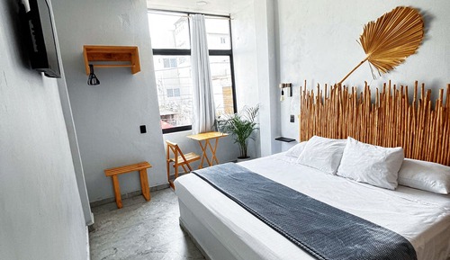 Chambre, 1 très grand lit