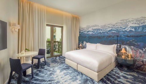 Chambre Premium, 1 très grand lit, balcon, vue jardin