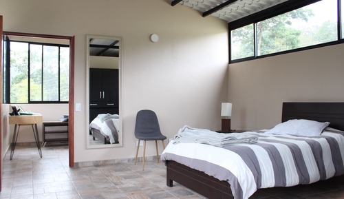 Cabane Luxe, 2 chambres, 2 salles de bains, vue montagne