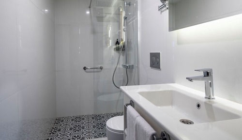 Suite, balcon (Land Side, 2 French Beds)