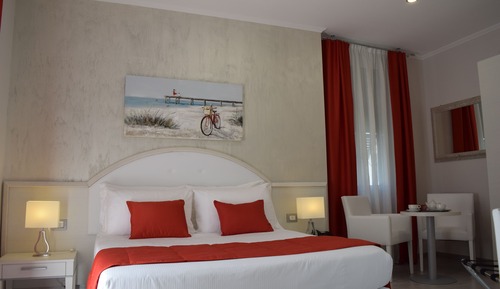 Chambre Supérieure Double ou avec lits jumeaux