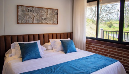 Chambre Familiale Double ou avec lits jumeaux, vue lac