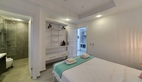 Appart'hôtel, en bord de piscine