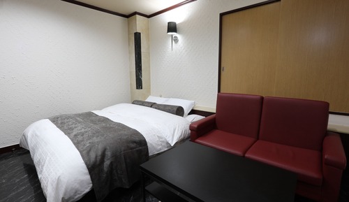 Chambre Double, fumeurs (Check-in from 10PM, Check-out by noon)
