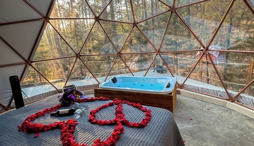 Cabane Deluxe (Domo with Jacuzzi)