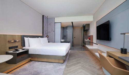 Chambre, 1 très grand lit, non-fumeurs, vue ville