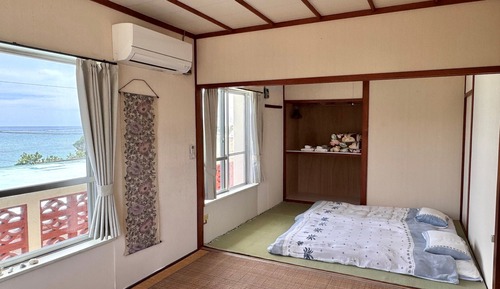 Chambre Tradition (205, JP Style, Shared Shower & Toilet)