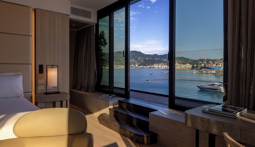 Suite Junior, vue partielle sur la mer