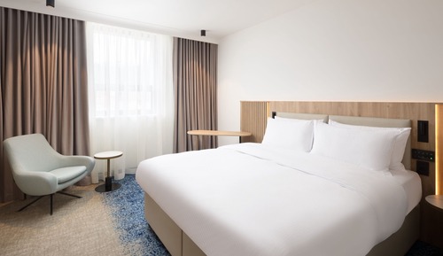 Chambre Standard, 1 très grand lit, non-fumeurs, vue ville