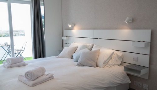 Chambre Économique Double ou avec lits jumeaux