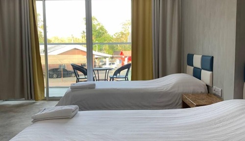 Chambre Deluxe avec lits jumeaux, balcon, vue établissement