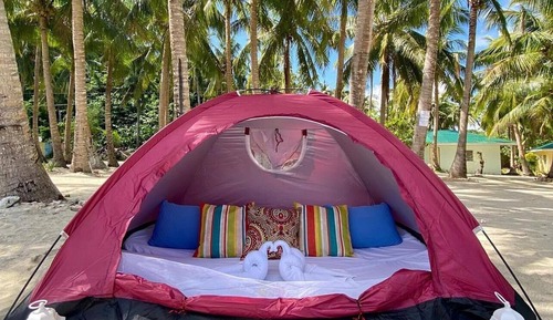 Tente Confort, 1 lit double, accessible aux personnes à mobilité réduite, vue plage