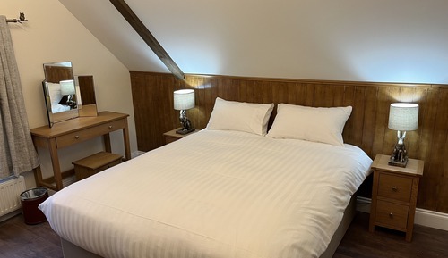 Chambre Standard, 1 grand lit, non-fumeurs, salle de bains privée