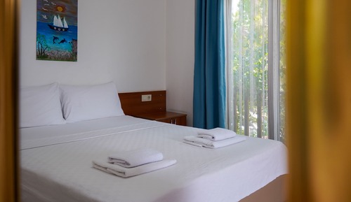 Chambre Standard, 1 grand lit, vue fleuve