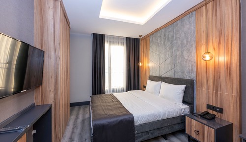 Chambre Standard, 1 lit double, accès piscine, vue ville