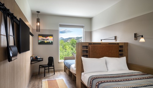 Chambre, 2 grands lits, vue montagne