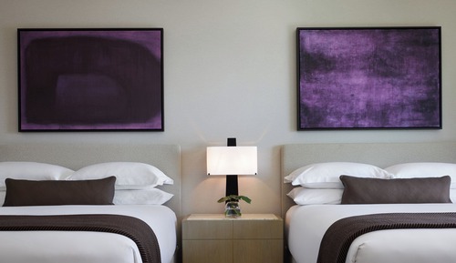 Chambre, 2 grands lits, vue ville