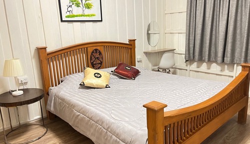 Chambre Double, salle de bains privée
