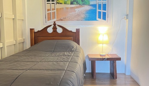 Chambre Simple, salle de bains commune