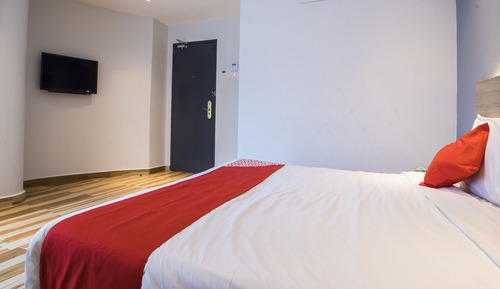 Chambre Supérieure, 1 très grand lit