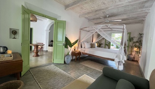 Chambre Double Deluxe, baignoire, vue piscine