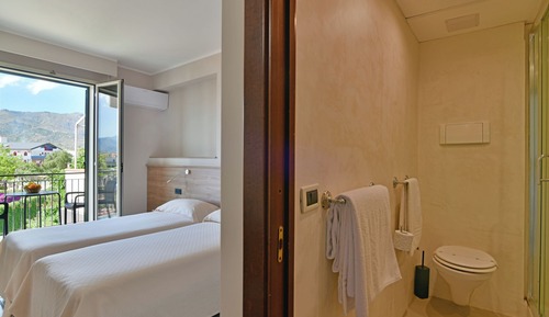 Chambre Classique Double ou avec lits jumeaux, balcon