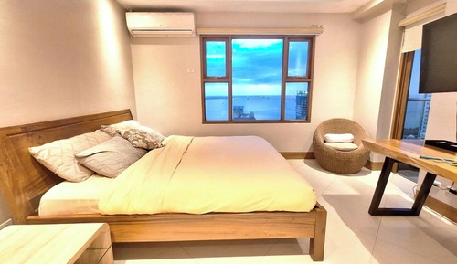 Penthouse Familial, 5 chambres, climatisation, vue baie