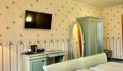 Chambre Standard Double ou avec lits jumeaux, 2 lits une place, salle de bains attenante
