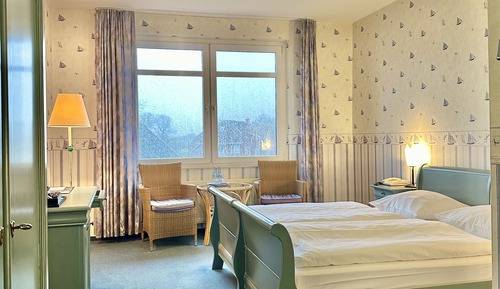Chambre Standard Double ou avec lits jumeaux, 2 lits une place, salle de bains attenante