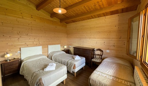 Chambre Triple Affaires, vue montagne