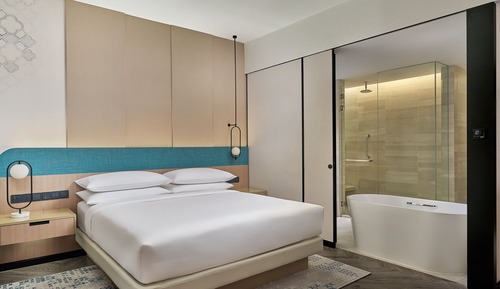 Chambre, 1 très grand lit, non-fumeurs, vue ville