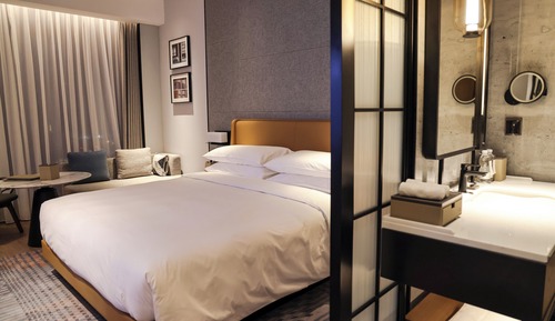 Chambre Deluxe, 1 très grand lit, non-fumeurs, vue ville