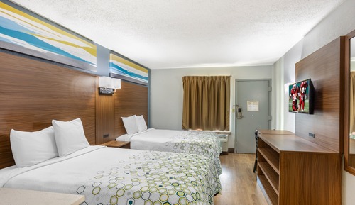 Studio, 2 lits doubles, accessible aux personnes à mobilité réduite, non-fumeurs (Roll-In Shower)