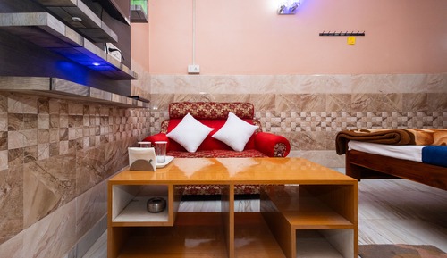 Semi Deluxe Room