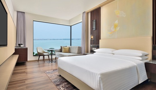 Chambre Deluxe, 1 très grand lit, non-fumeurs, vue piscine
