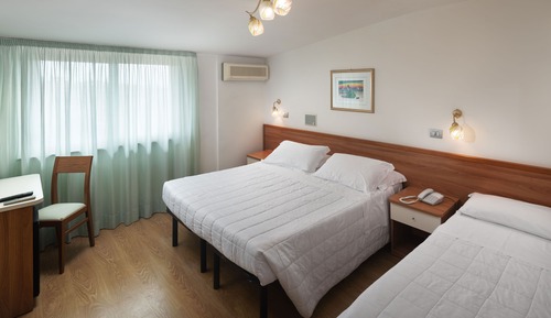 Chambre Quadruple Standard, balcon, vue mer