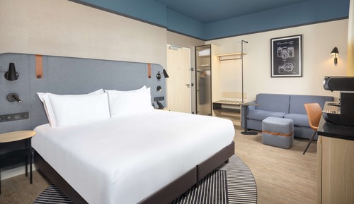 Chambre Premium, 1 très grand lit et 1 canapé-lit