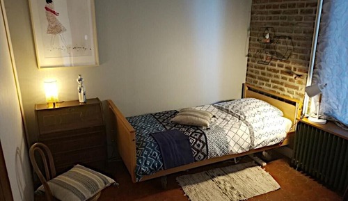 Chambre Simple, salle de bains attenante, vue jardin (Chambre grise)