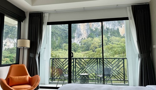 Suite Studio Premium, 1 très grand lit, vue piscine