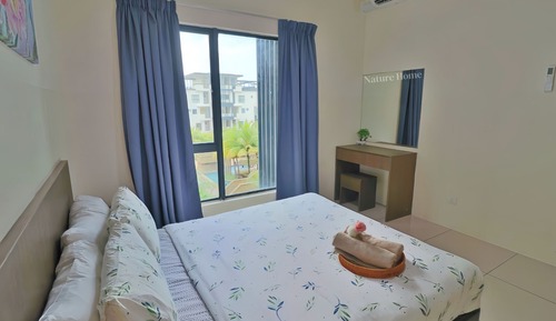 Appartement Deluxe, 2 chambres, balcon, vue piscine