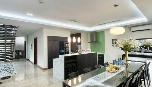 Villa Familiale, 4 chambres, piscine privée, vue jardin