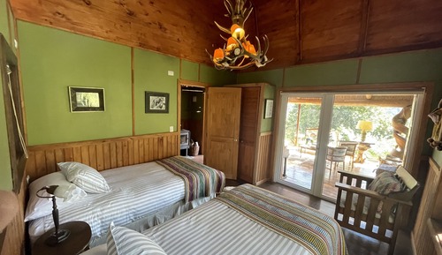 Chambre Supérieure Double ou avec lits jumeaux, salle de bains privée, vue jardin