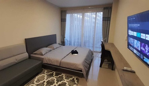 Studio Deluxe
