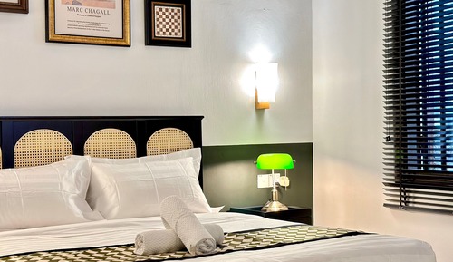 Chambre Classique, 1 grand lit, salle de bains attenante