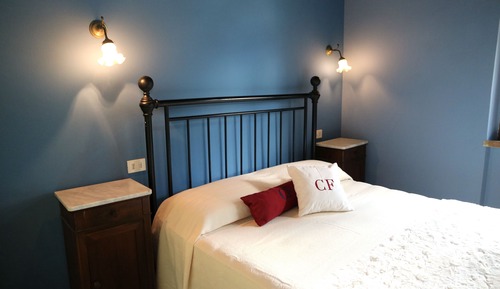Appartement Supérieur, cheminée, côté cour intérieure