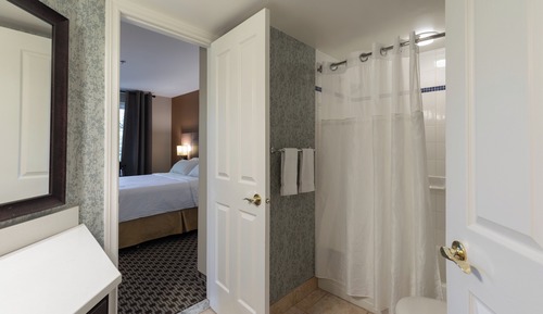 Suite, 1 grand lit et 1 canapé-lit