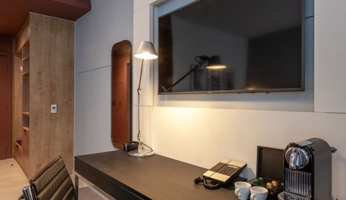 Chambre Double, vue ville