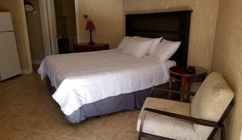 Chambre Deluxe, 1 très grand lit, fumeurs